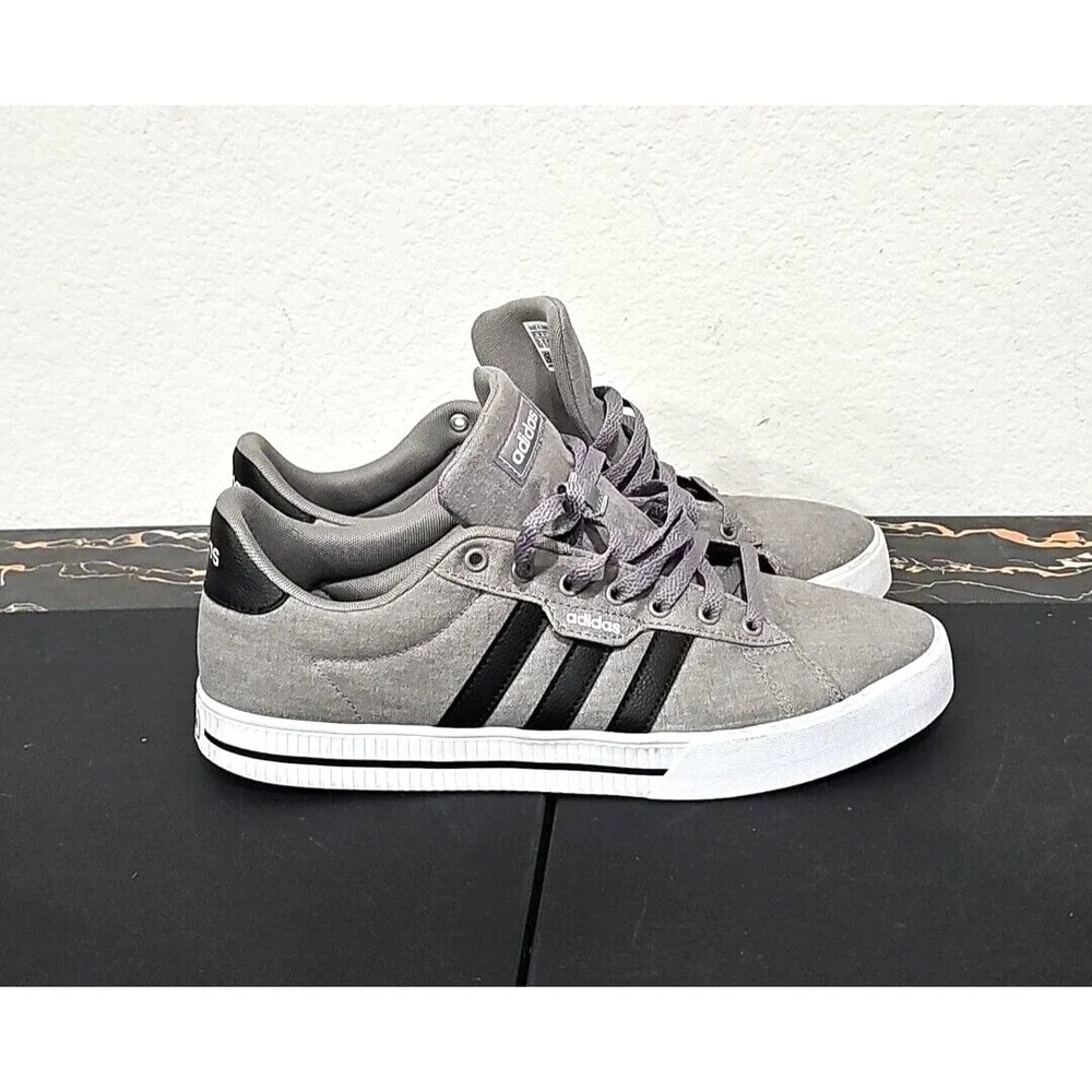 Adidas Daily 3.0 Skateboarding Shoes Men Athletic Sneakers Grey White FW3270 New